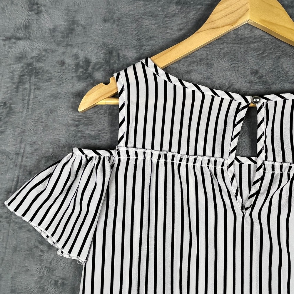 Soho Jeans Womens XS Black White Striped Cold Shoulder Blouse Summer Top - Picture 12 of 16